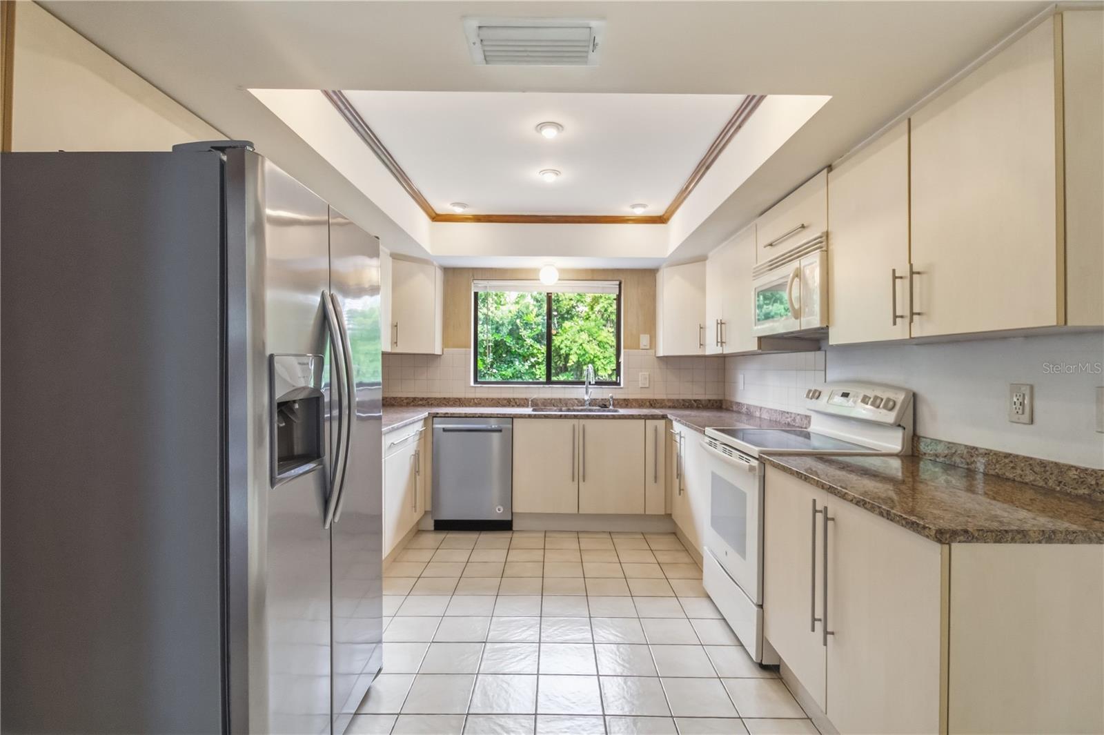 COUNTRY CLUB OF SARASOTA THE - Residential