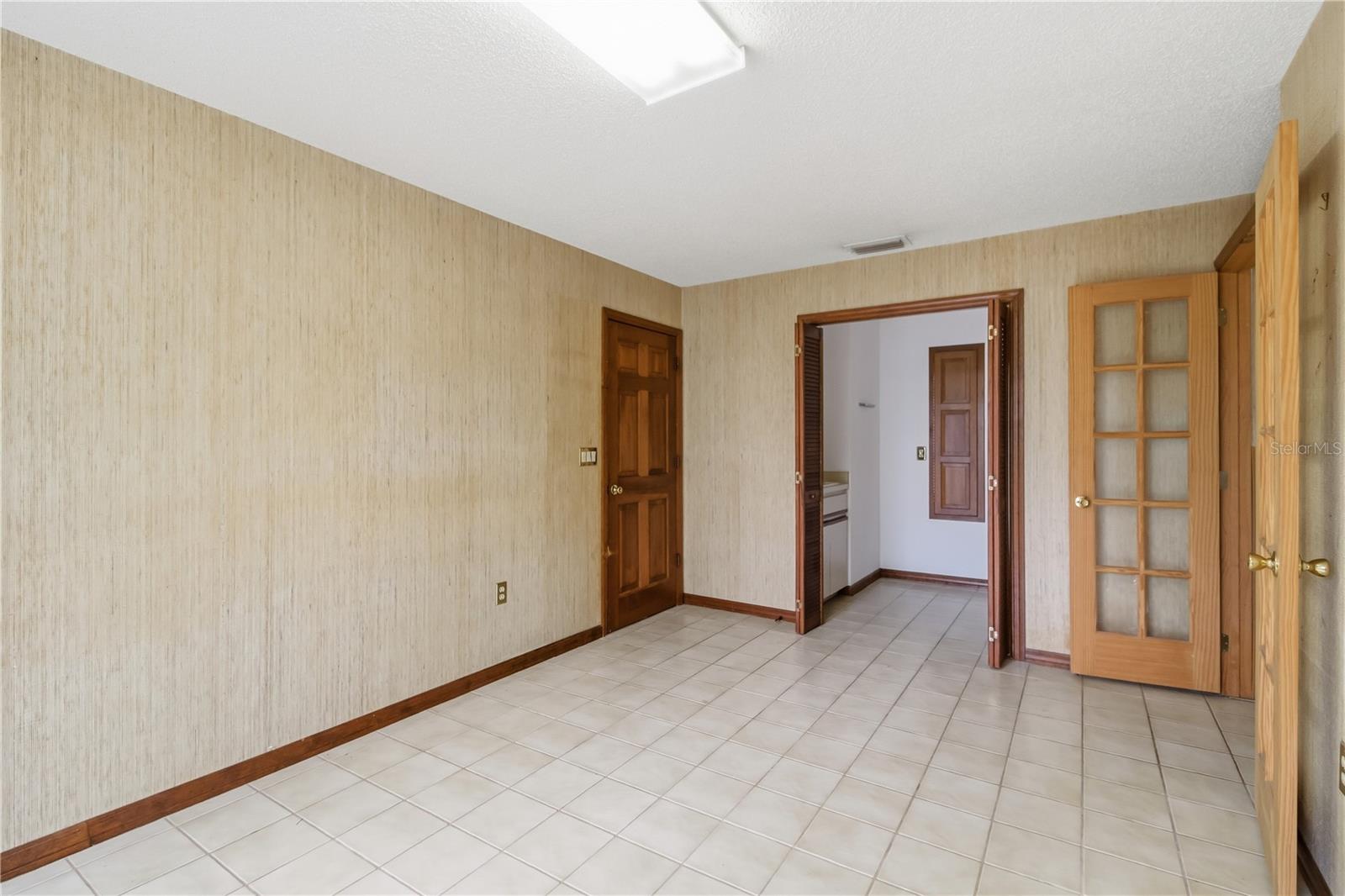 COUNTRY CLUB OF SARASOTA THE - Residential