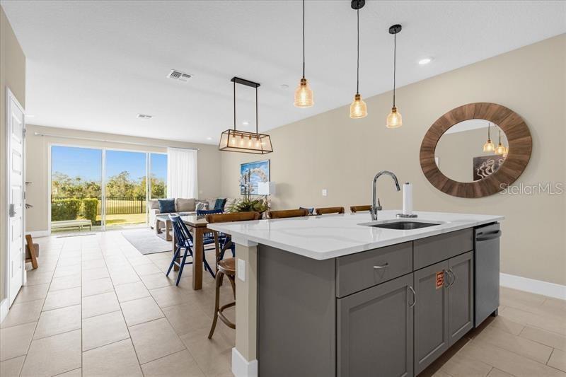 REUNION FAIRWAYS 17 & 18 PH 3 - Residential Lease