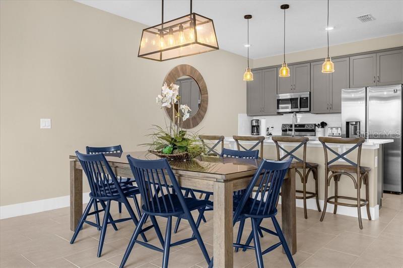 REUNION FAIRWAYS 17 & 18 PH 3 - Residential Lease