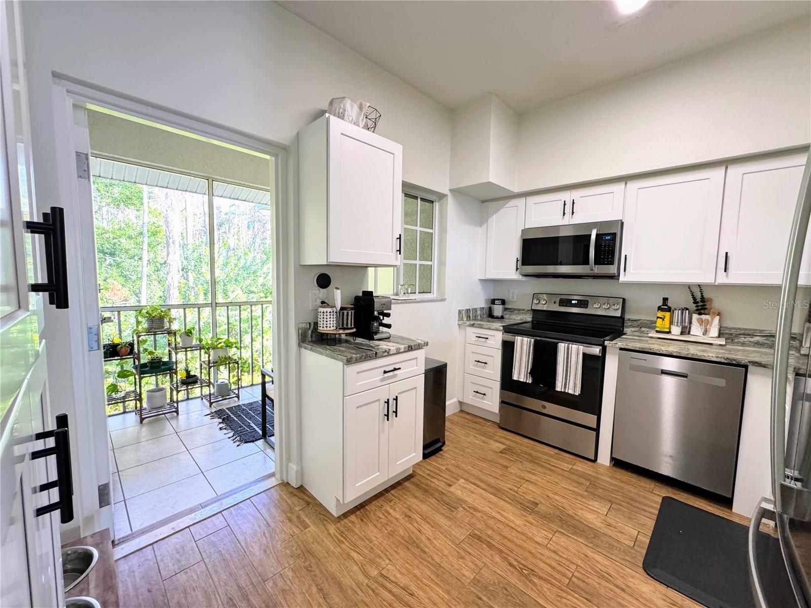 COVE/SIX MILE CYPRESS CONDO - Residential