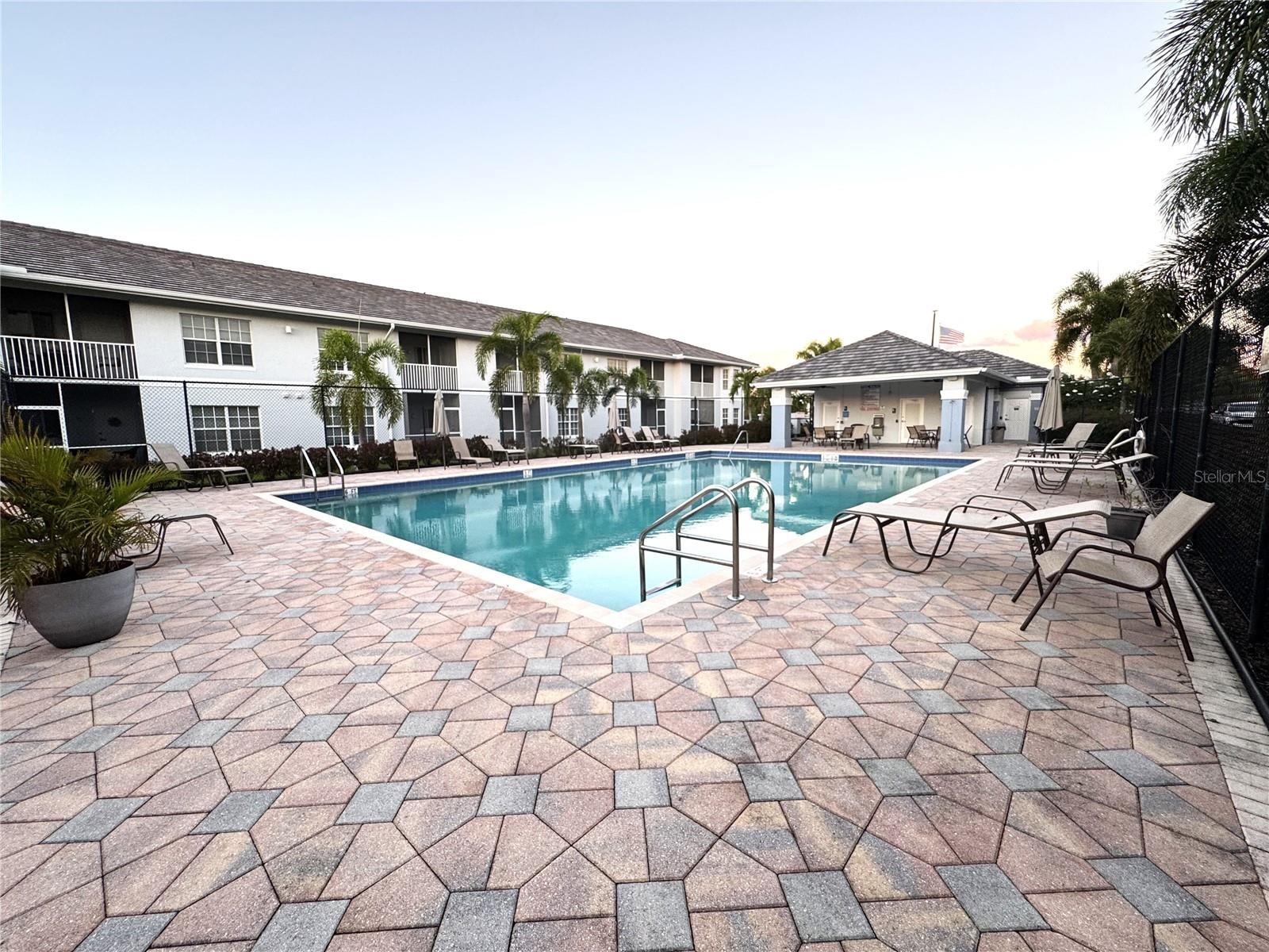 COVE/SIX MILE CYPRESS CONDO - Residential