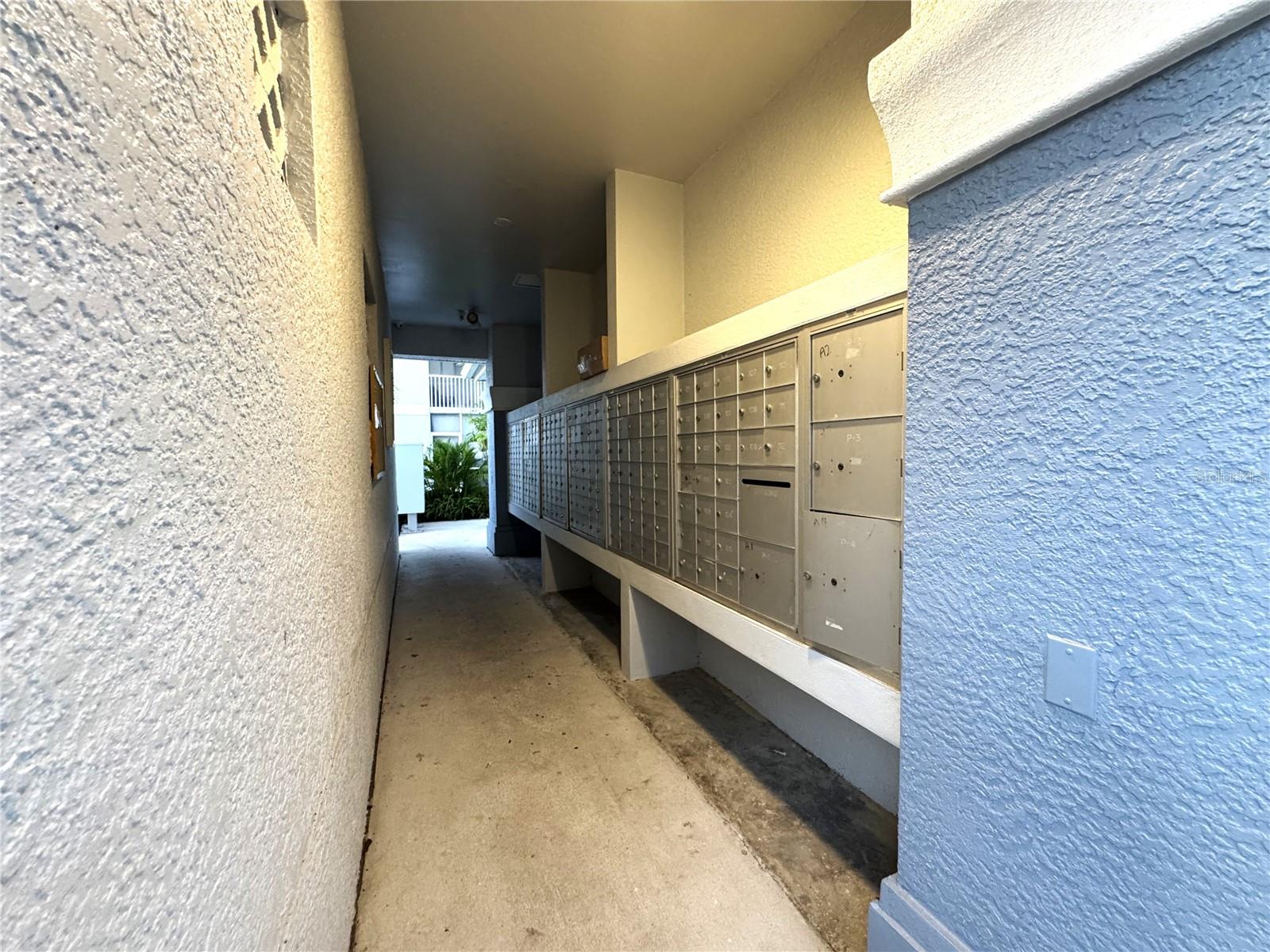 COVE/SIX MILE CYPRESS CONDO - Residential