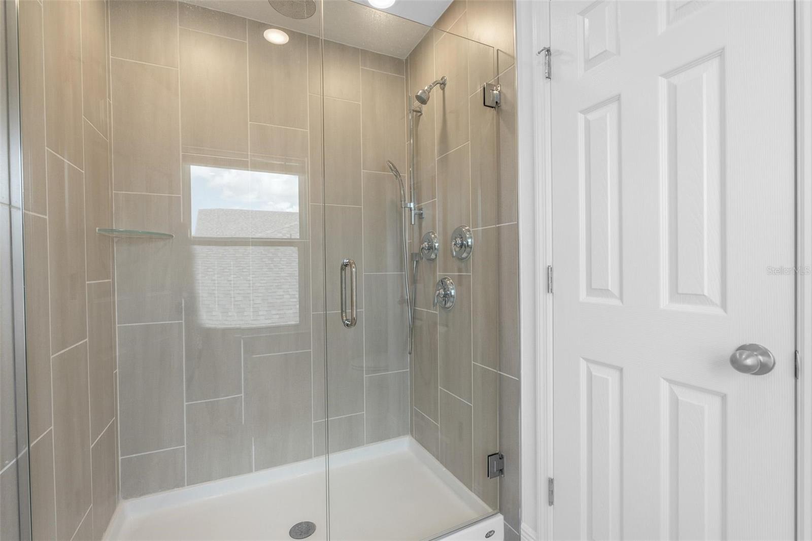 RIDGEVIEW PH 4 - Residential