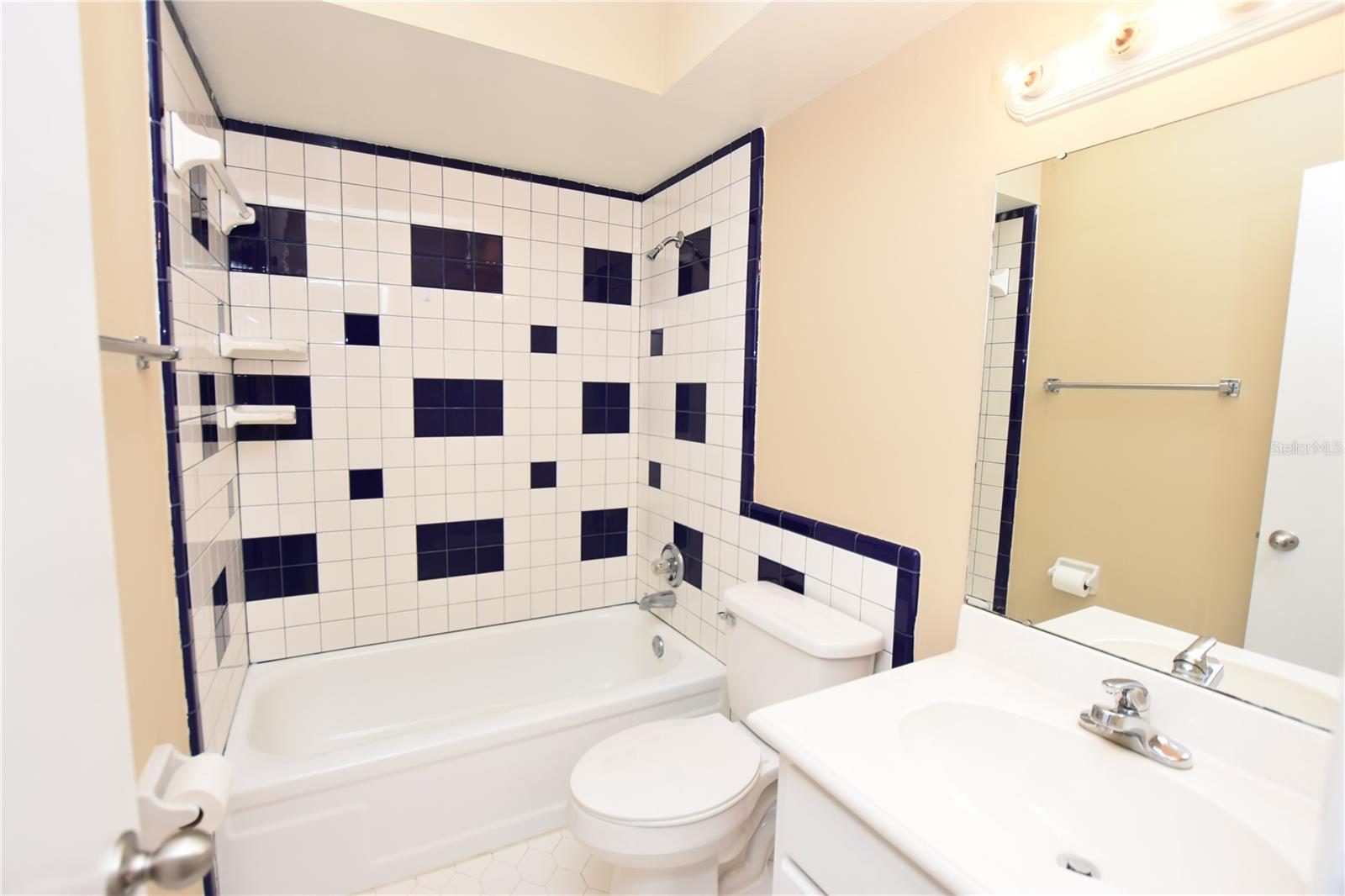 FLA HIGHLANDS CO SUB - Residential Lease