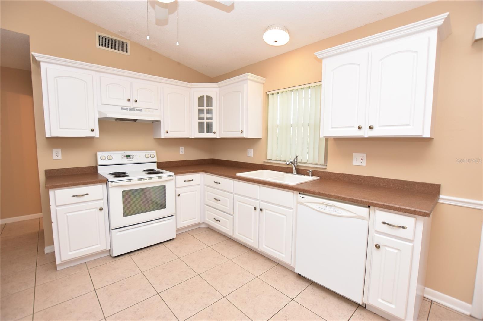 FLA HIGHLANDS CO SUB - Residential Lease