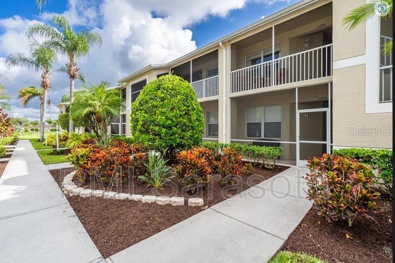 VERANDA 7 AT HERITAGE OAKS - Residential Lease