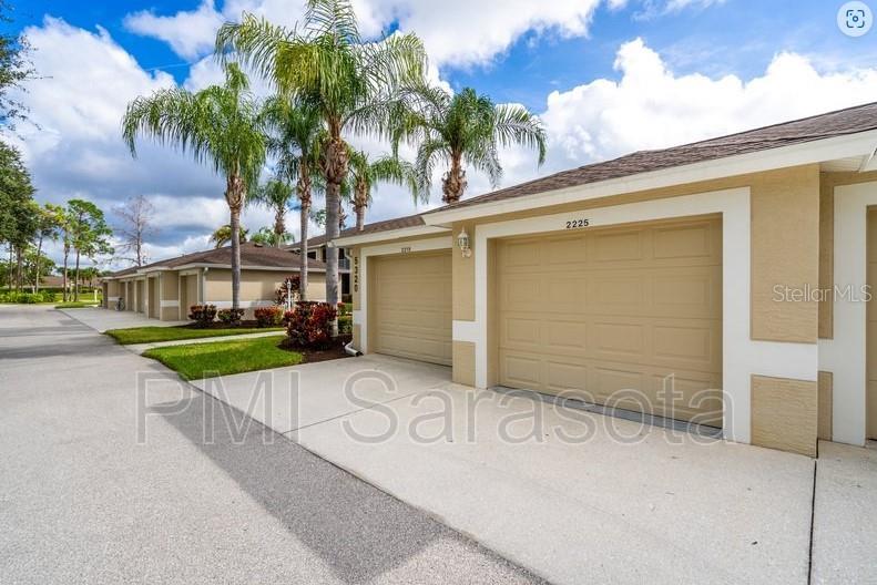 VERANDA 7 AT HERITAGE OAKS - Residential Lease