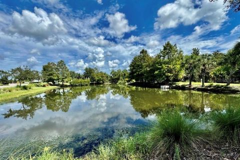 A home in PALMETTO