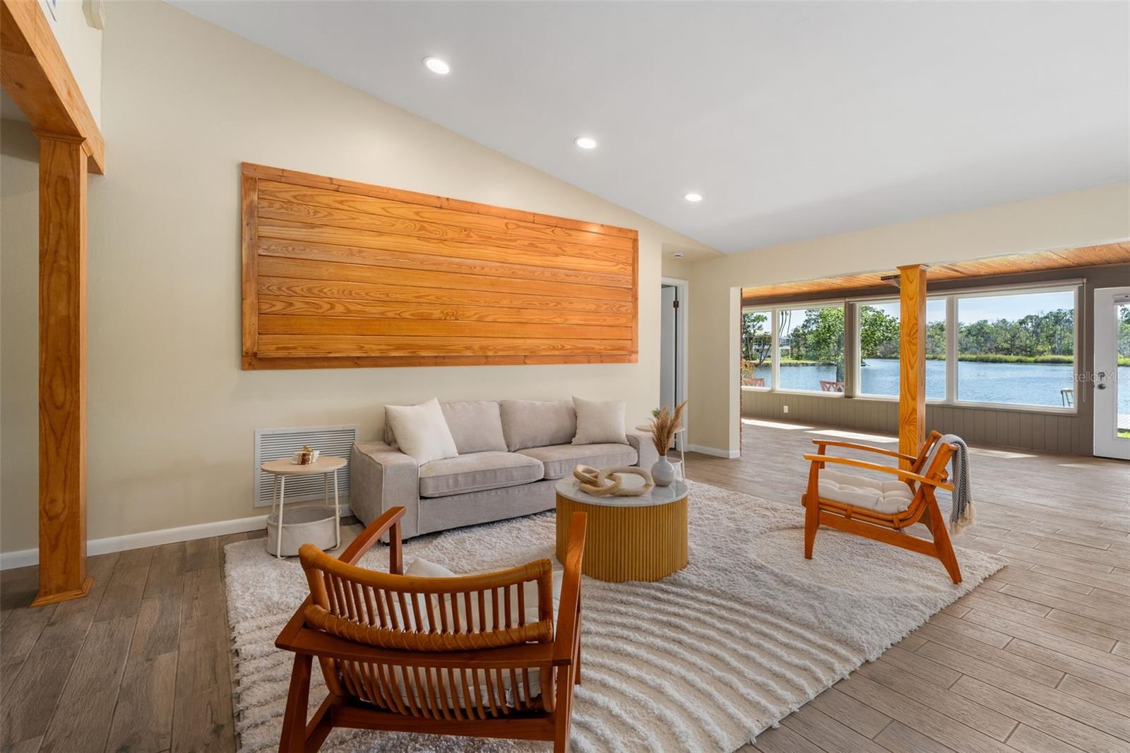 SNUG HARBOR UNREC SUB - Residential