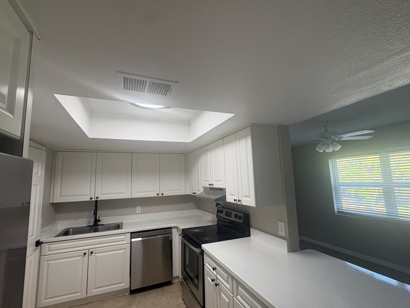 HAWTHORNE VILLAGE - Residential Lease