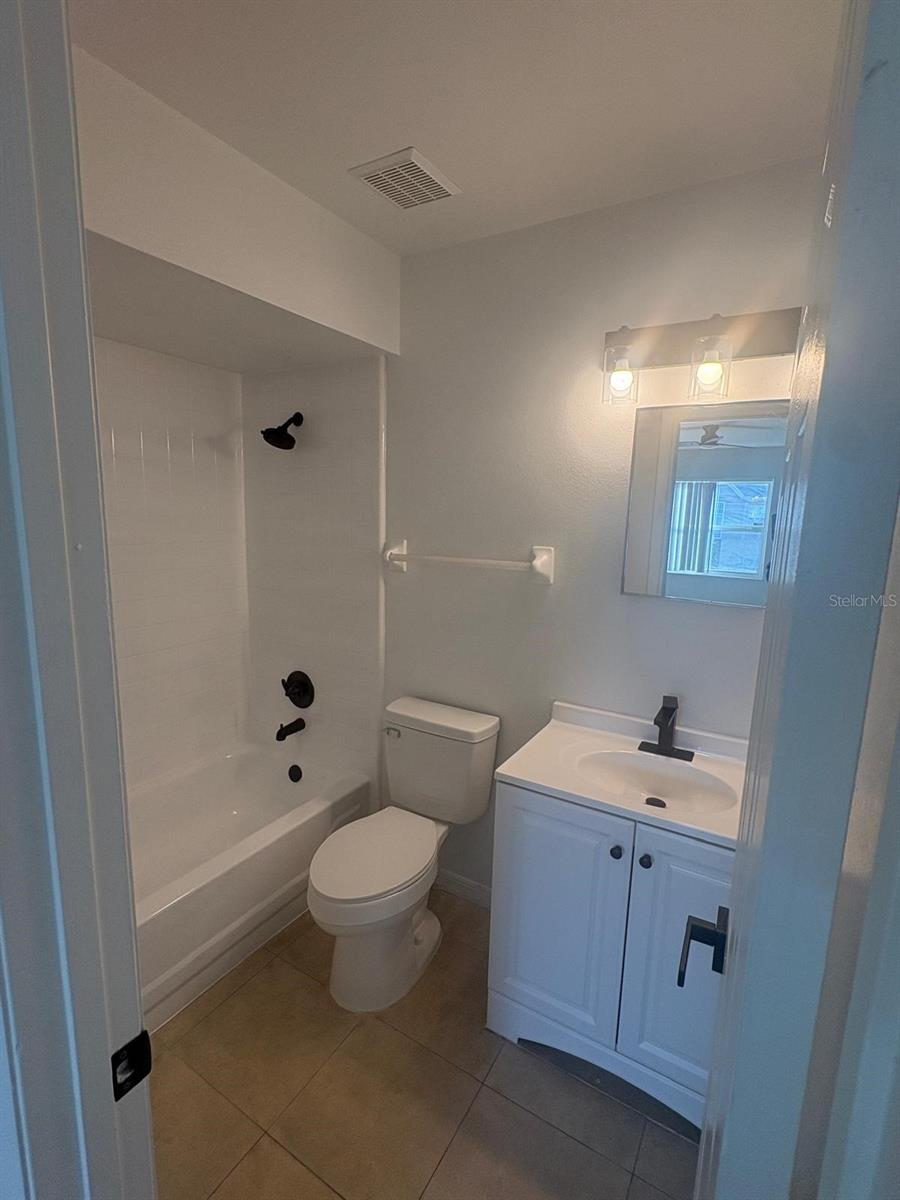 HAWTHORNE VILLAGE - Residential Lease