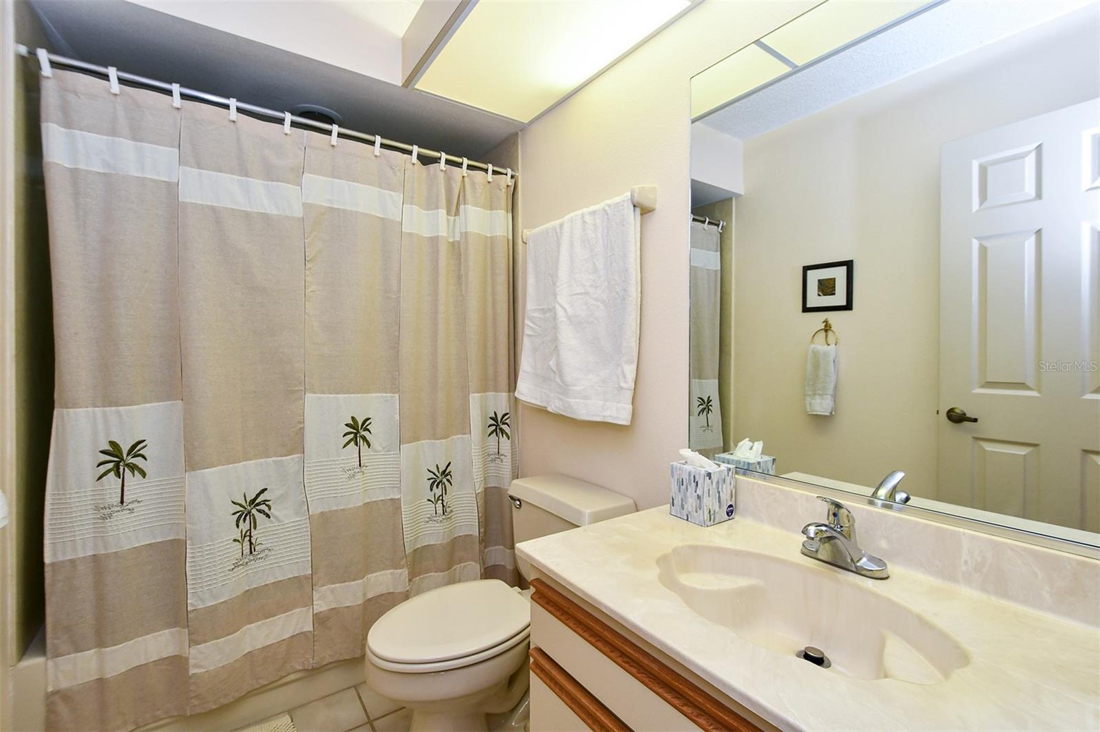 LONG COMMON - Residential Lease