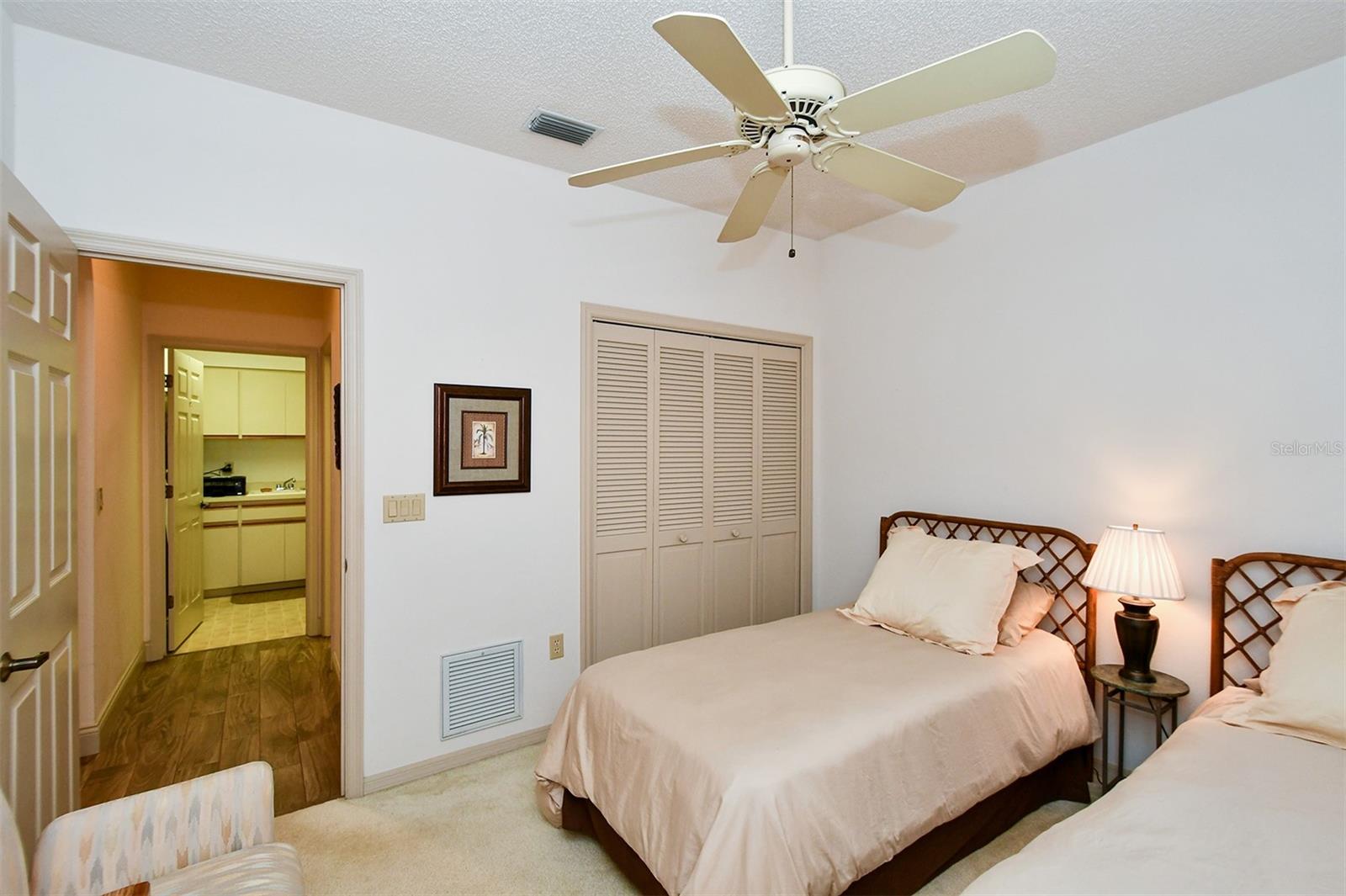 LONG COMMON - Residential Lease