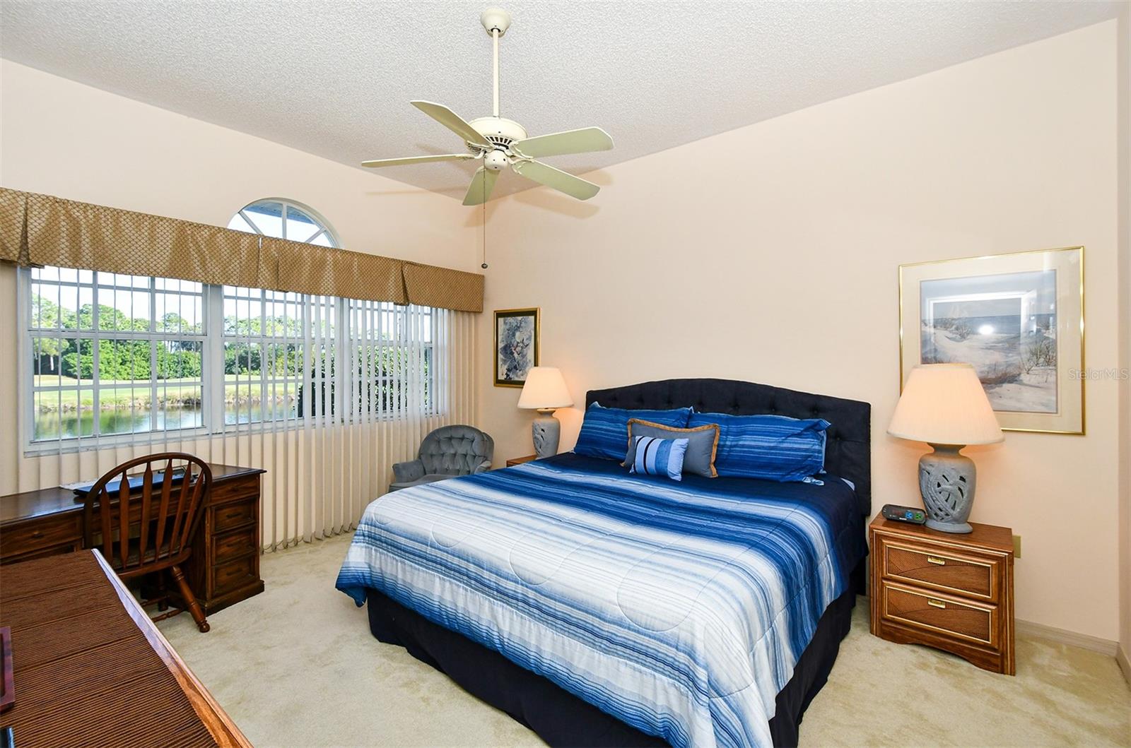 LONG COMMON - Residential Lease