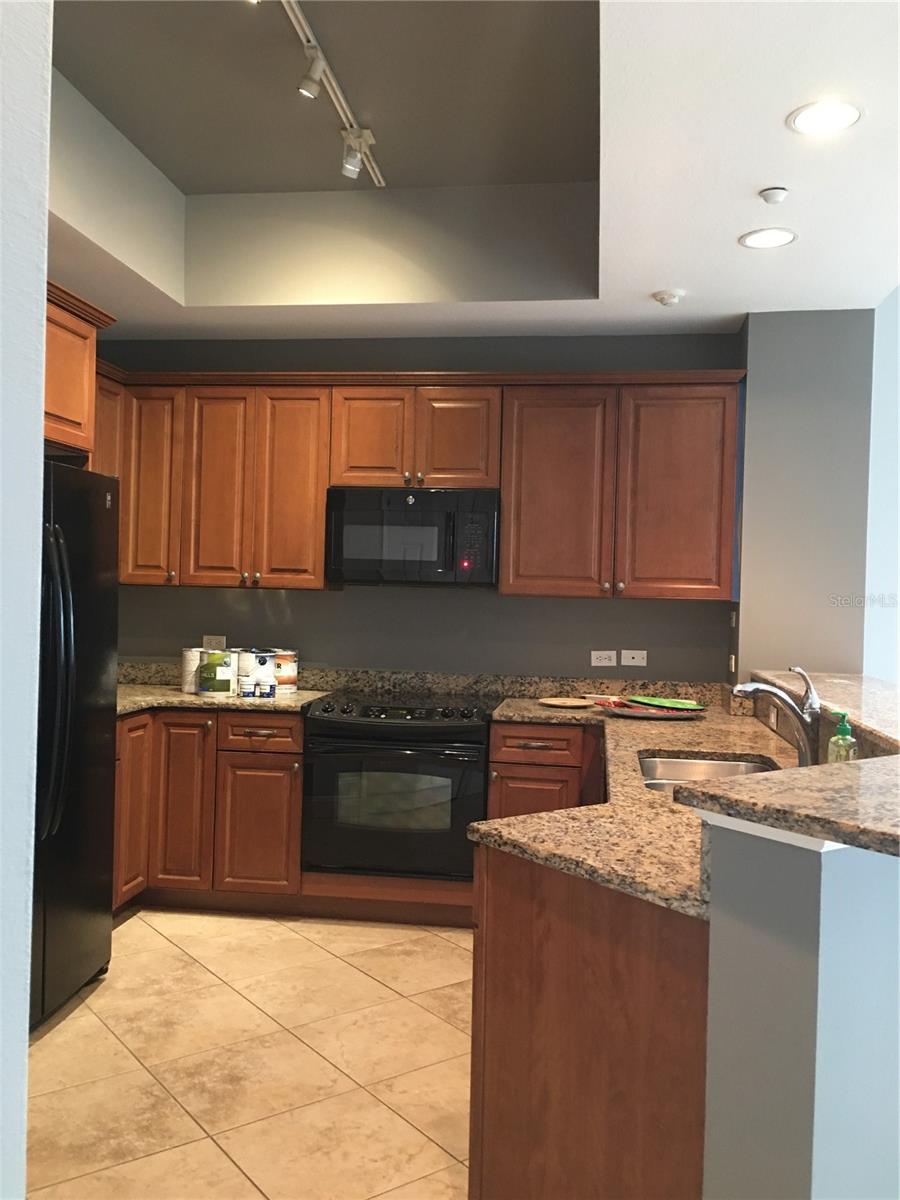 LAKE VISTA RESIDENCES PH III - Residential Lease