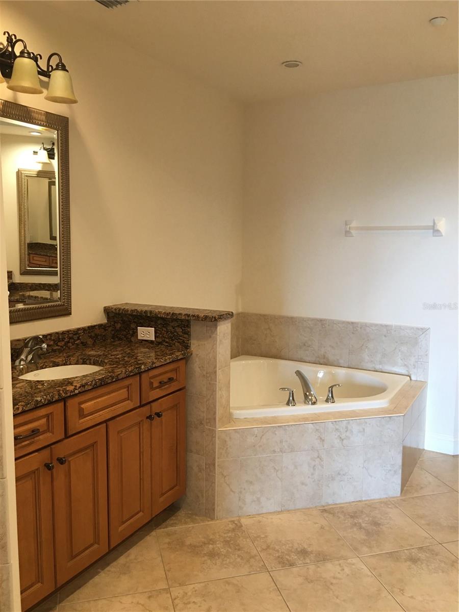 LAKE VISTA RESIDENCES PH III - Residential Lease