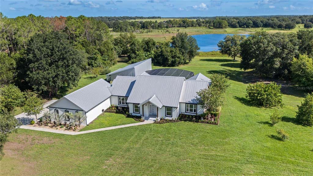Photo of 19415 Villa City Road, Groveland, FL 34736 (MLS # G5116705)