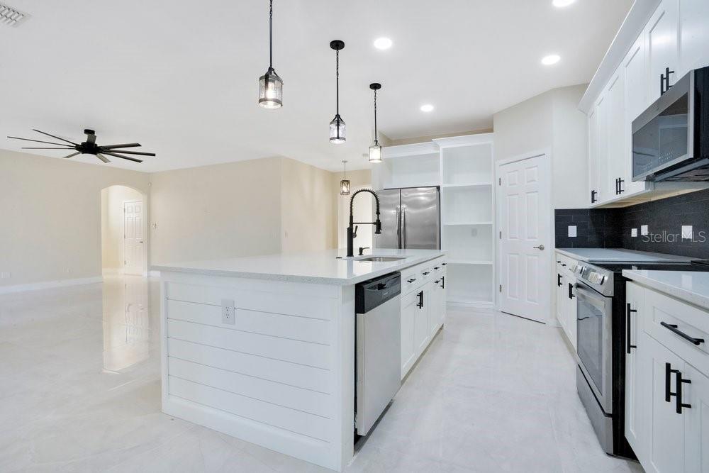 PRESTON SQUARE - Residential