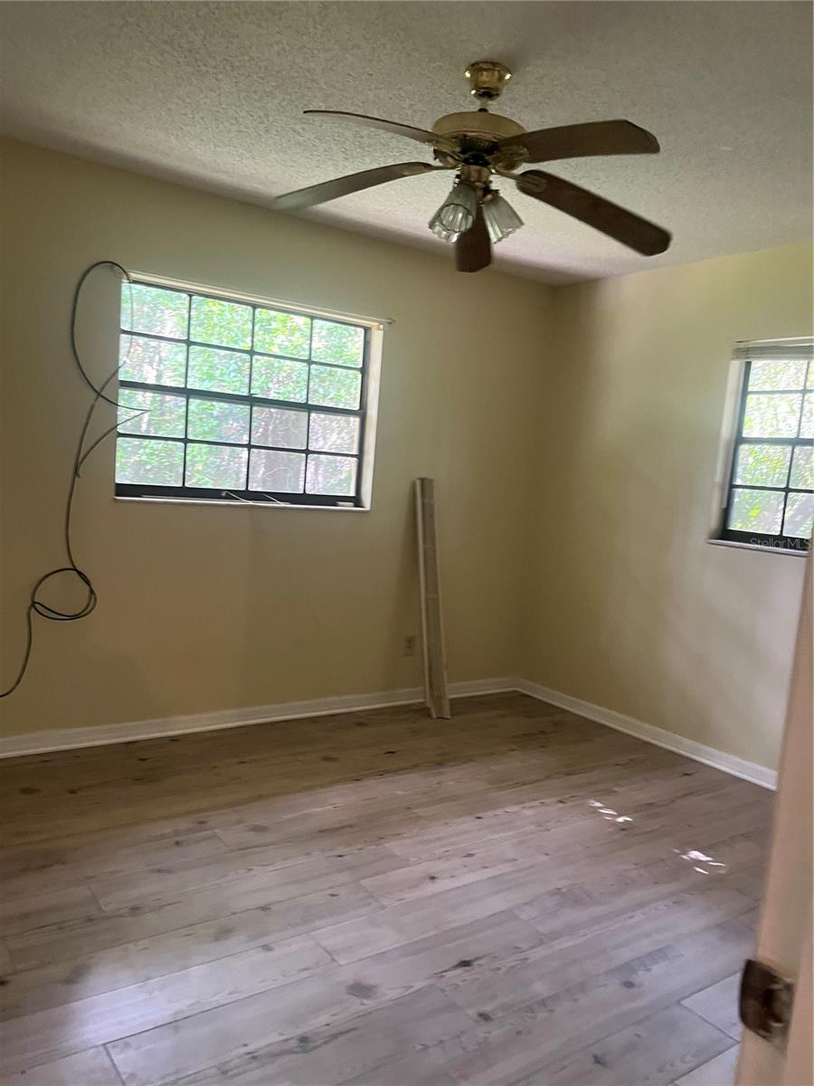 LAKE FRANKLIN PARK UN 3 - Residential Lease
