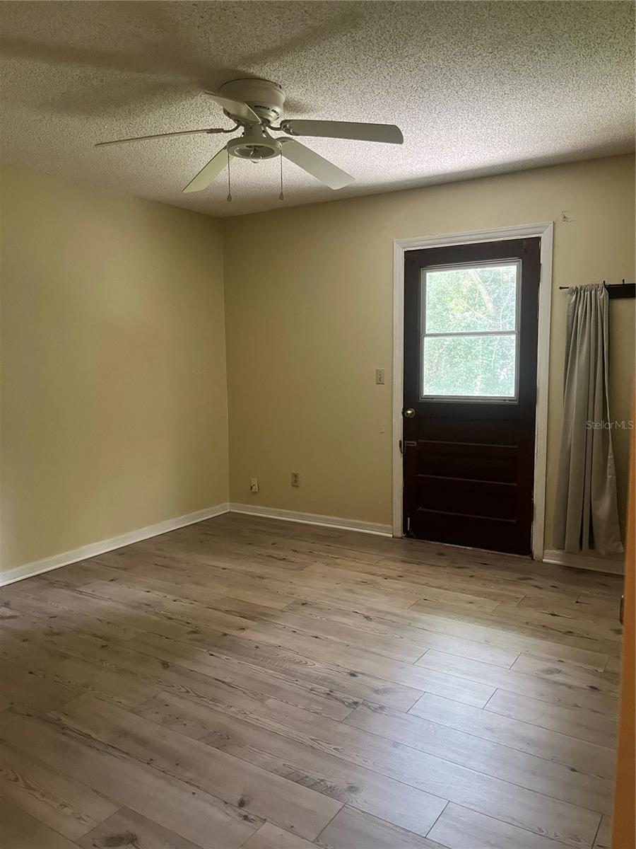 LAKE FRANKLIN PARK UN 3 - Residential Lease