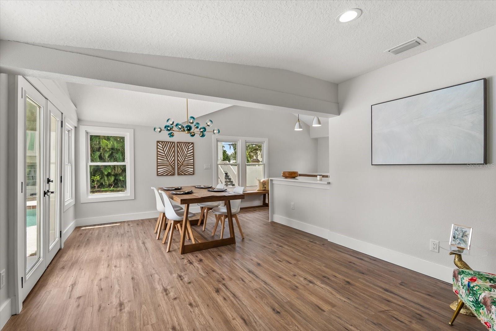 EDGEWATER MANOR - Residential