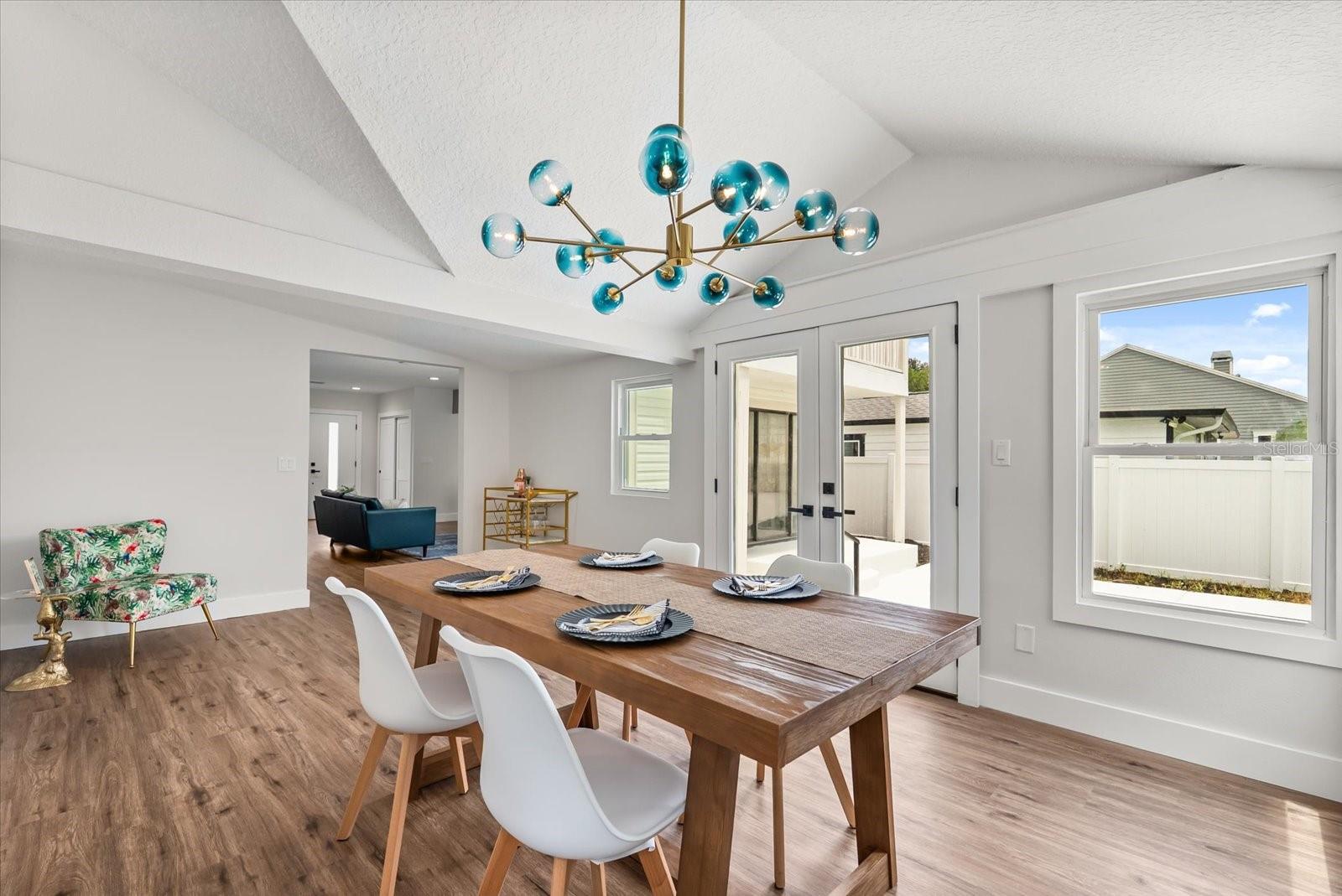 EDGEWATER MANOR - Residential