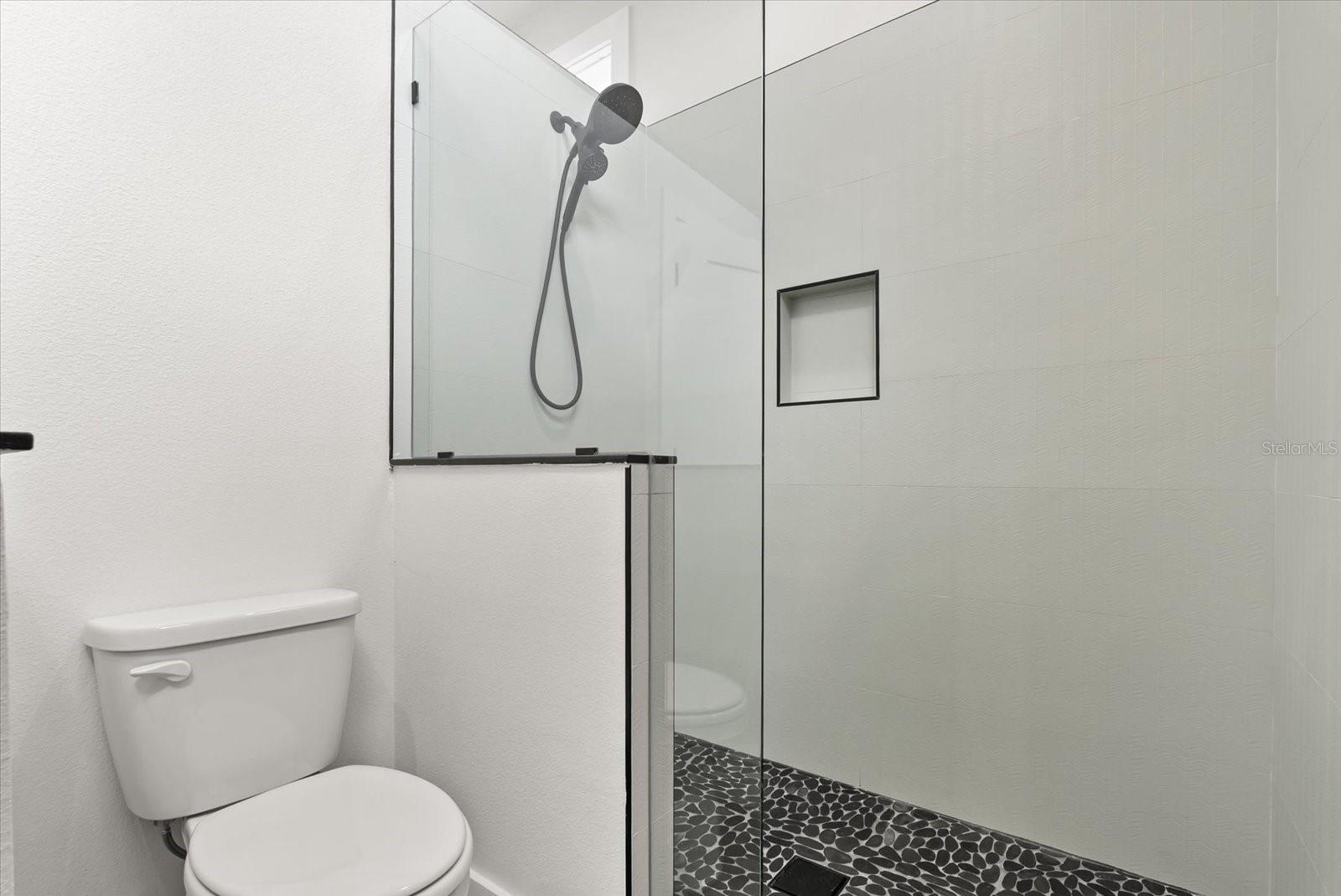 EDGEWATER MANOR - Residential