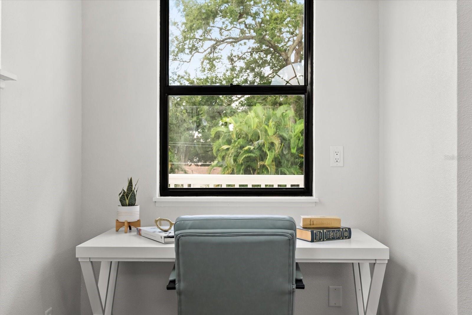 EDGEWATER MANOR - Residential