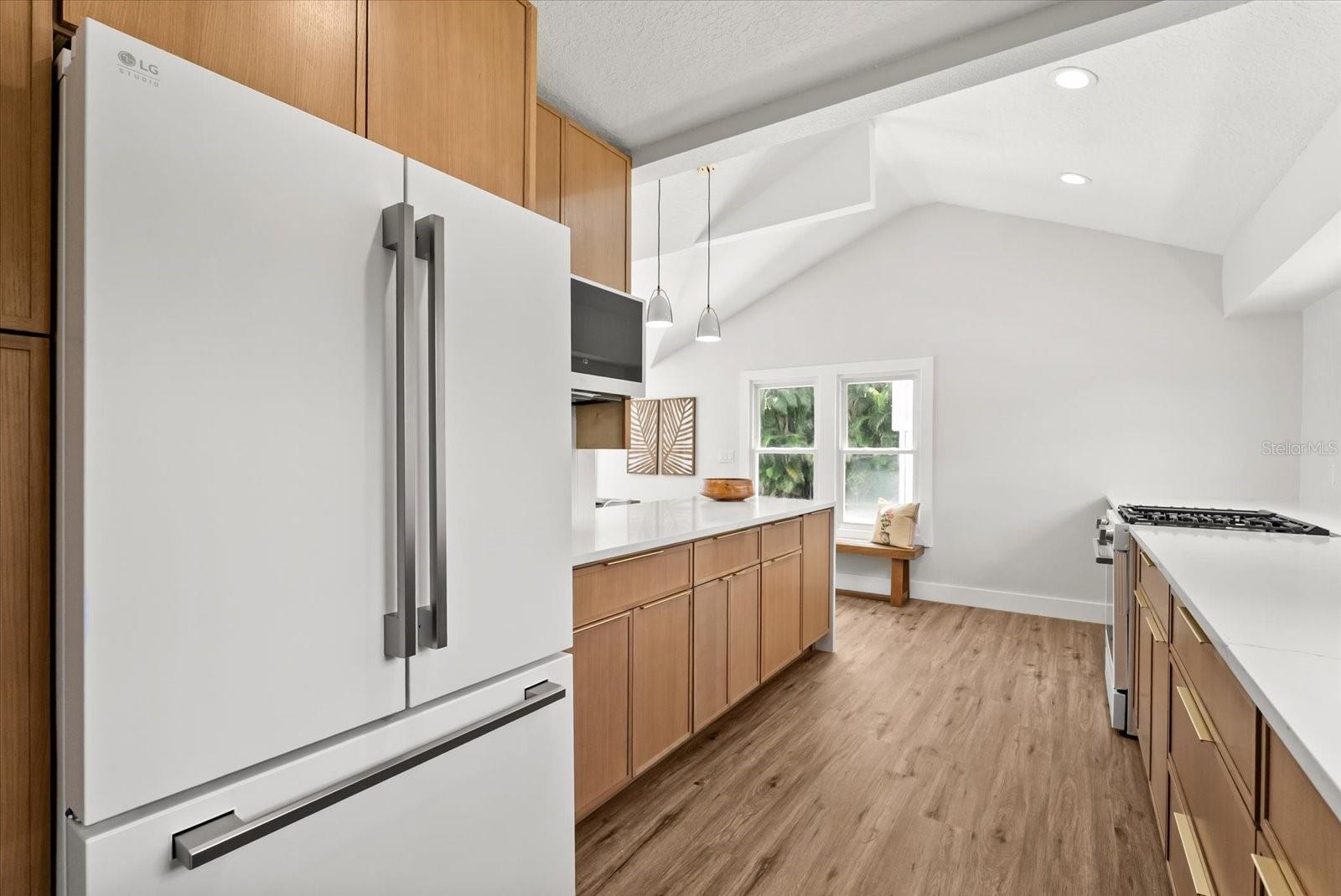 EDGEWATER MANOR - Residential