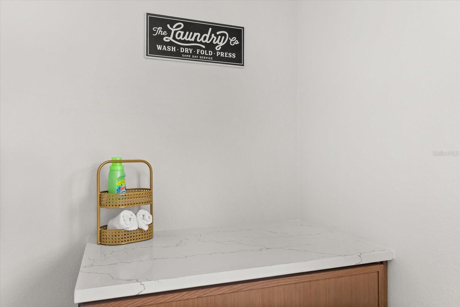 EDGEWATER MANOR - Residential