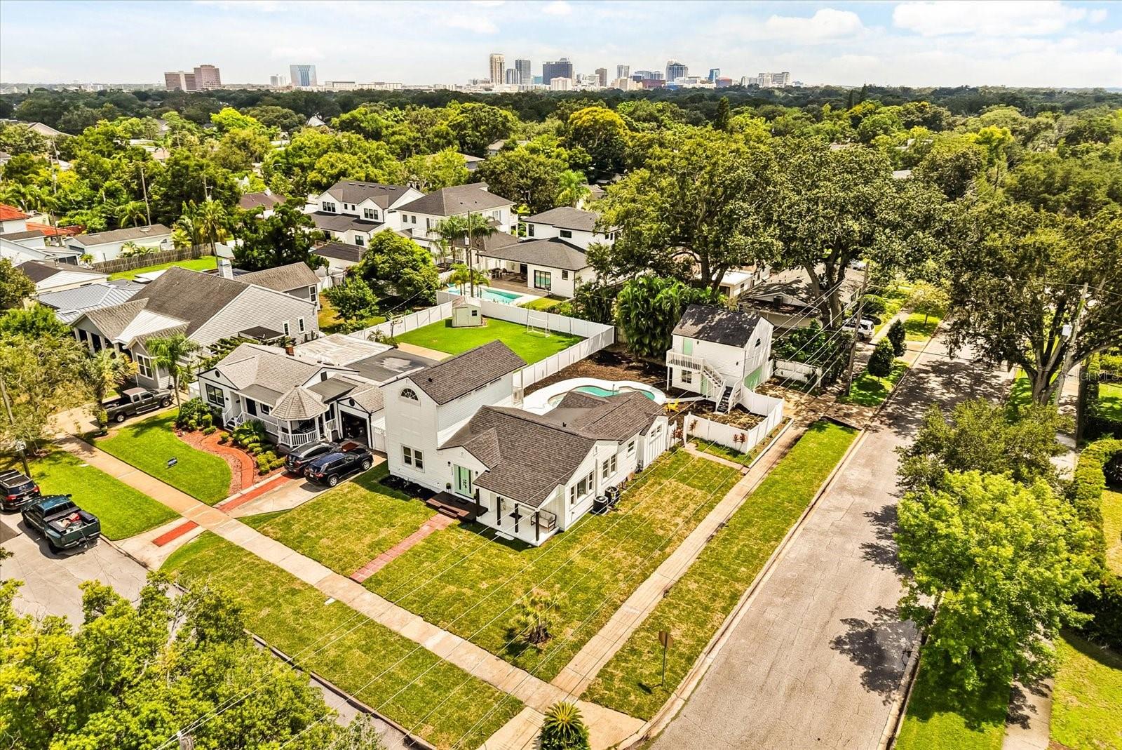 EDGEWATER MANOR - Residential