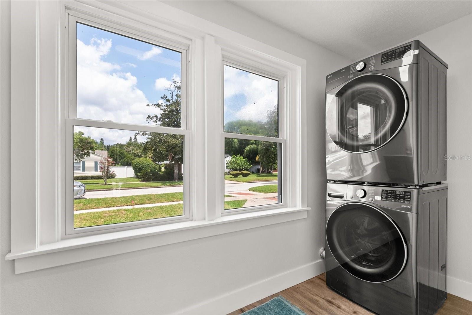 EDGEWATER MANOR - Residential