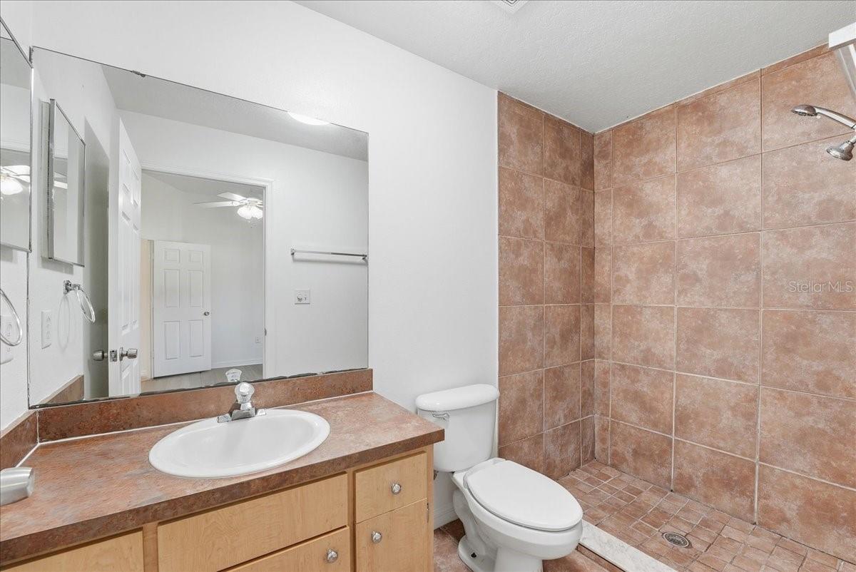 OAK HILL VILLAS PH 1 REP - Residential Lease