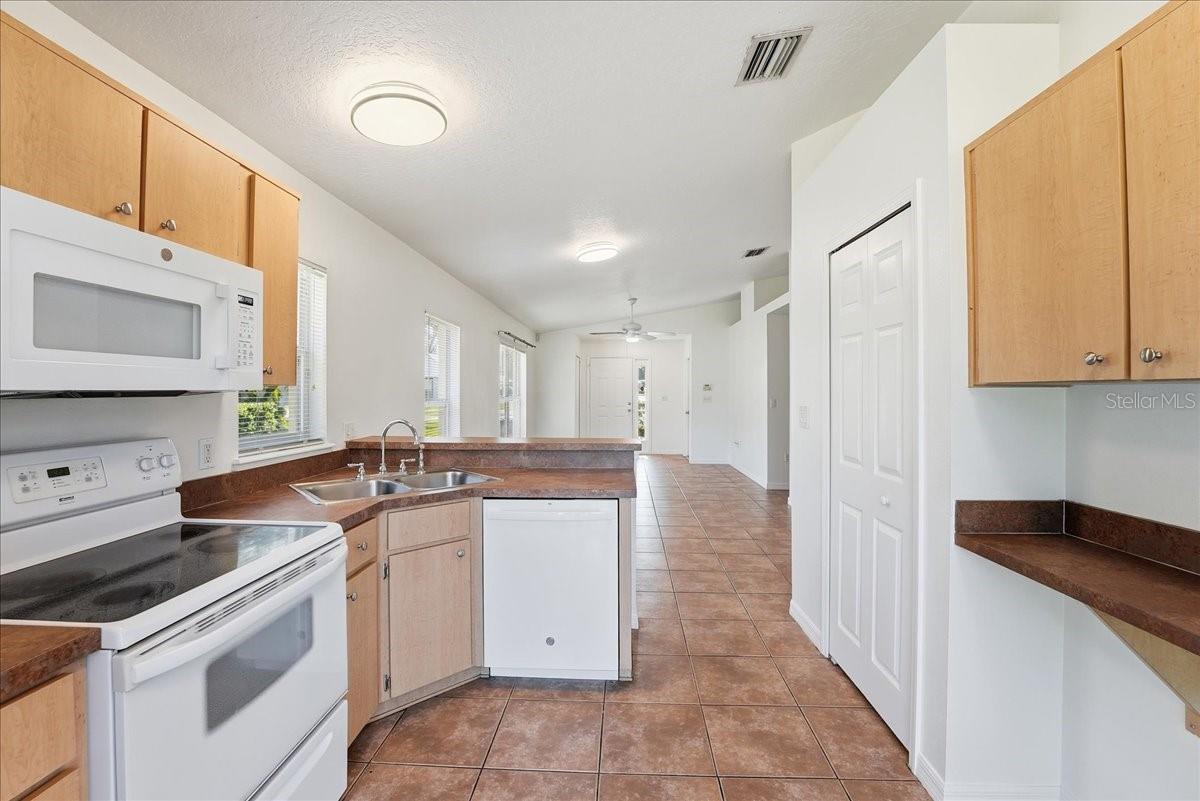 OAK HILL VILLAS PH 1 REP - Residential Lease