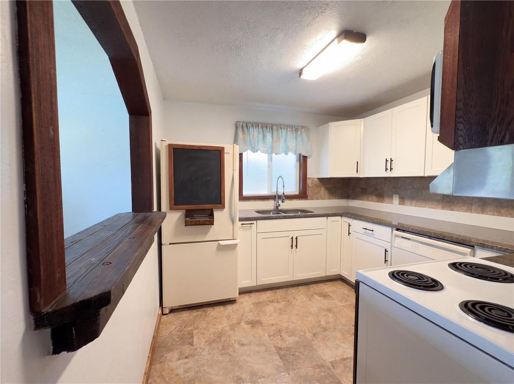 Photo of 1385 Bender Avenue, Daytona Beach, FL 32117 (MLS # O6402726)