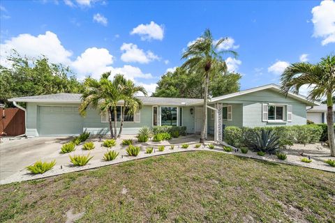 Photo of 2431 Bispham Road, Sarasota, FL 34231 (MLS # A4687726)