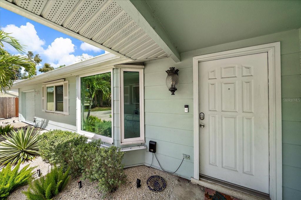 Photo of 2431 Bispham Road, Sarasota, FL 34231 (MLS # A4687726)