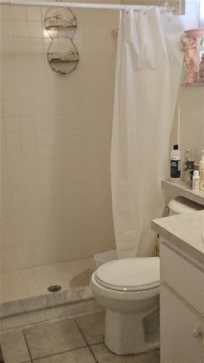 REFLECTIONS EAST PH 02 - Residential