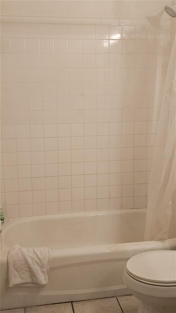 REFLECTIONS EAST PH 02 - Residential