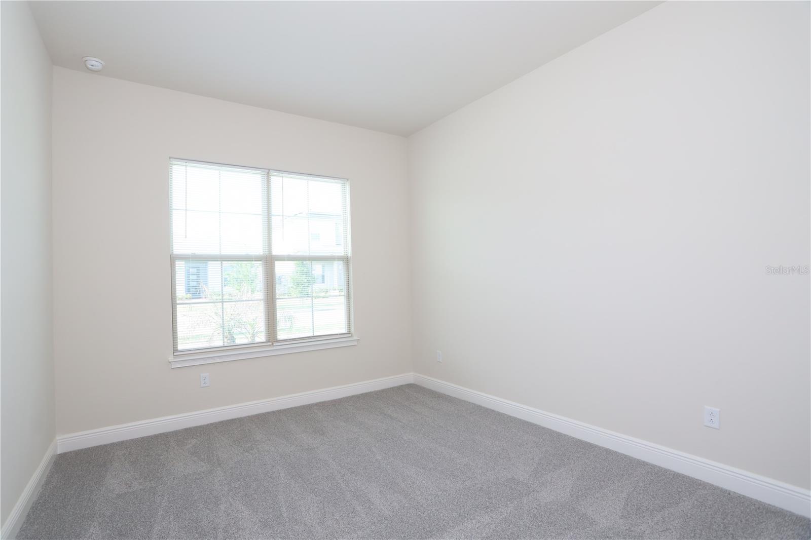 TWIN LAKES PH 8 - Residential