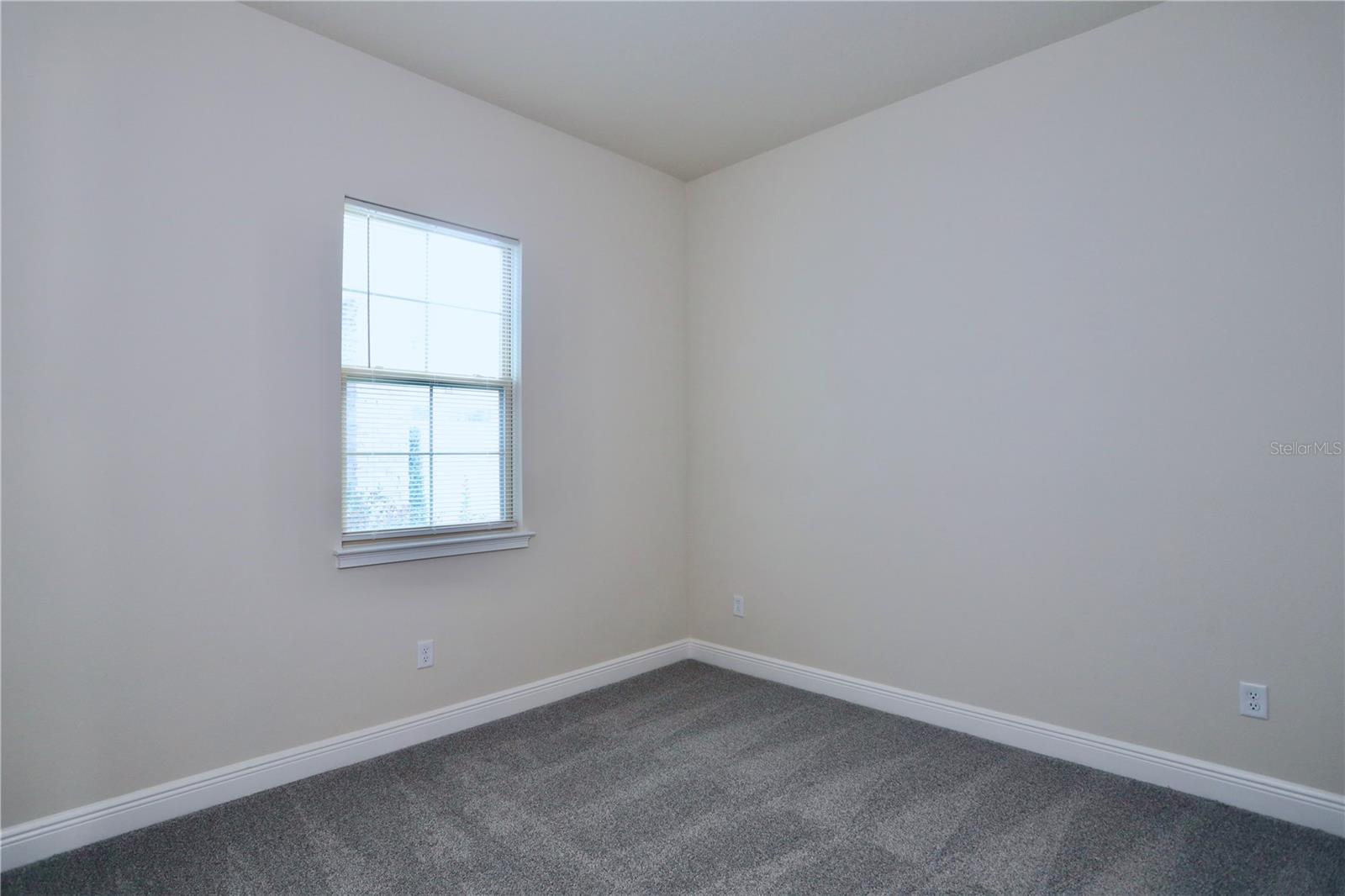 TWIN LAKES PH 8 - Residential