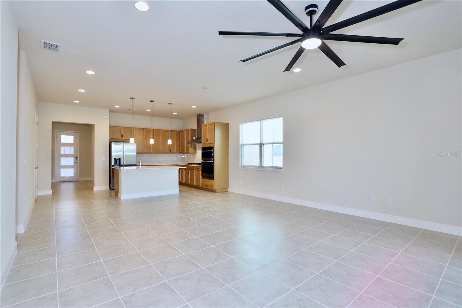 TWIN LAKES PH 8 - Residential