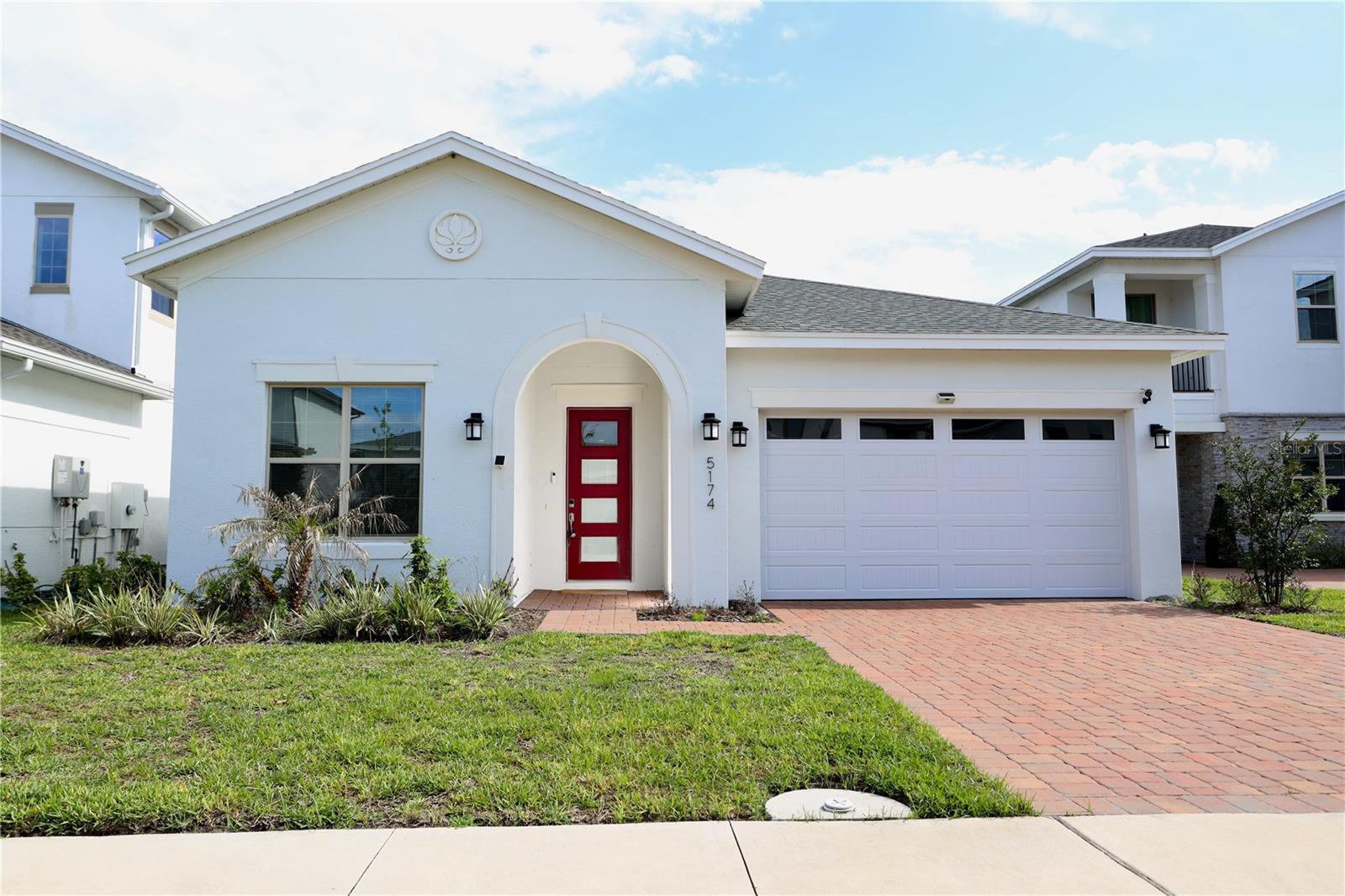 TWIN LAKES PH 8 - Residential