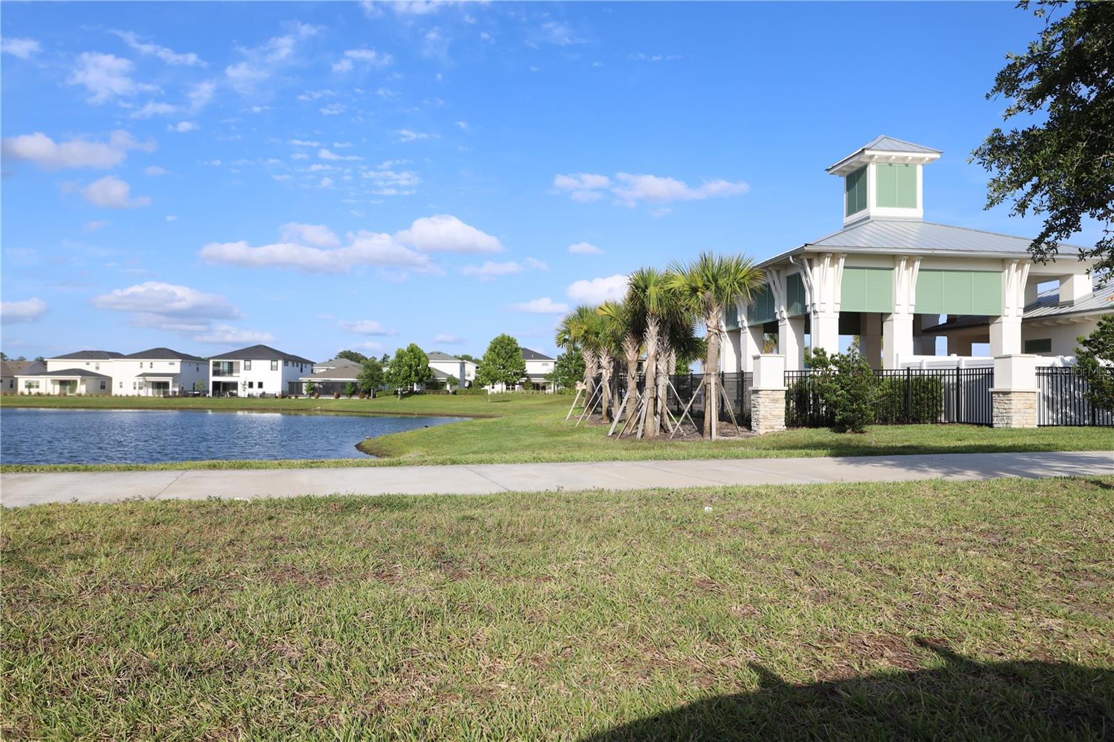 TWIN LAKES PH 8 - Residential