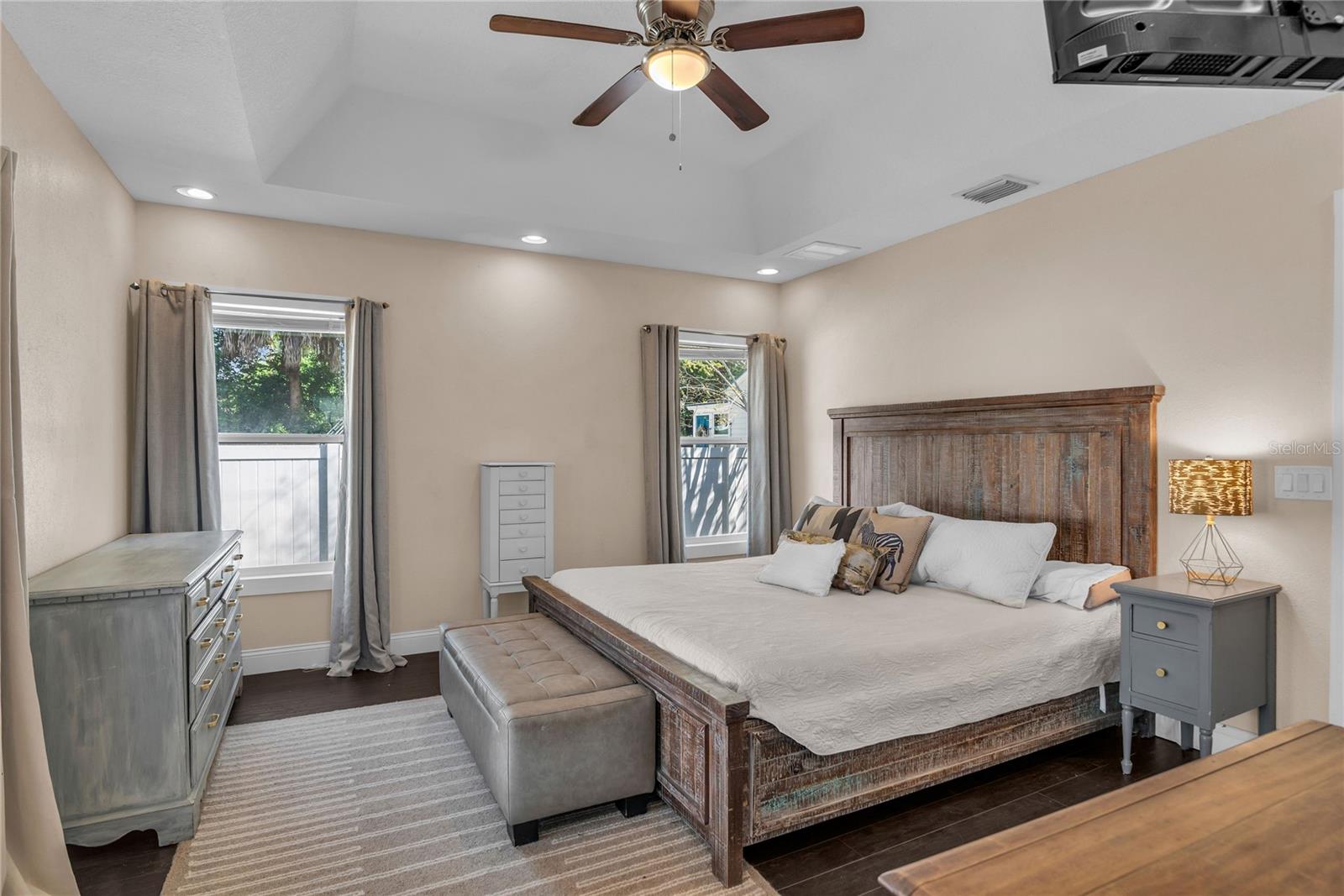 2414 NEWBERRY STREET