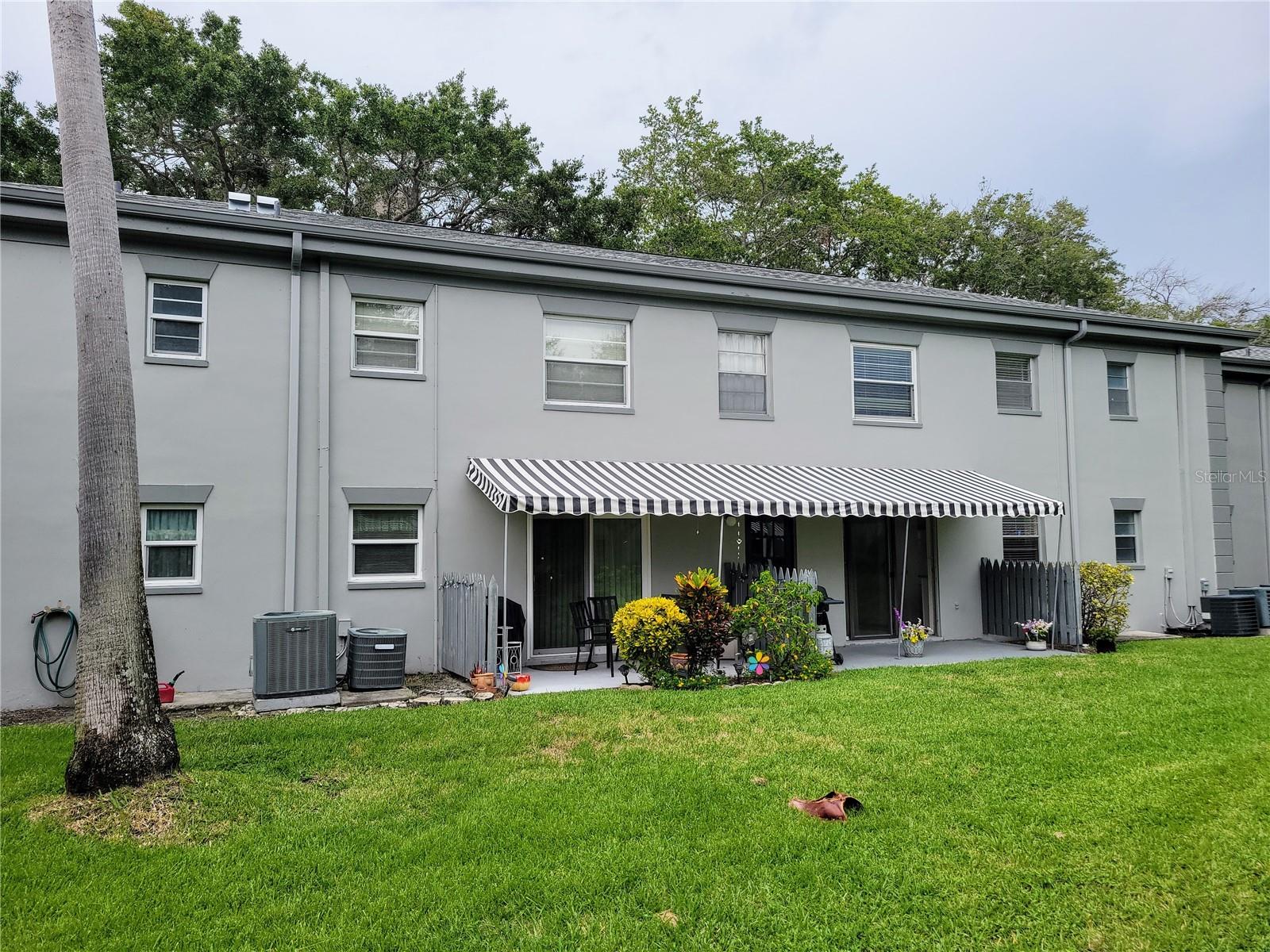 LES CHATEAUX CONDO - Residential