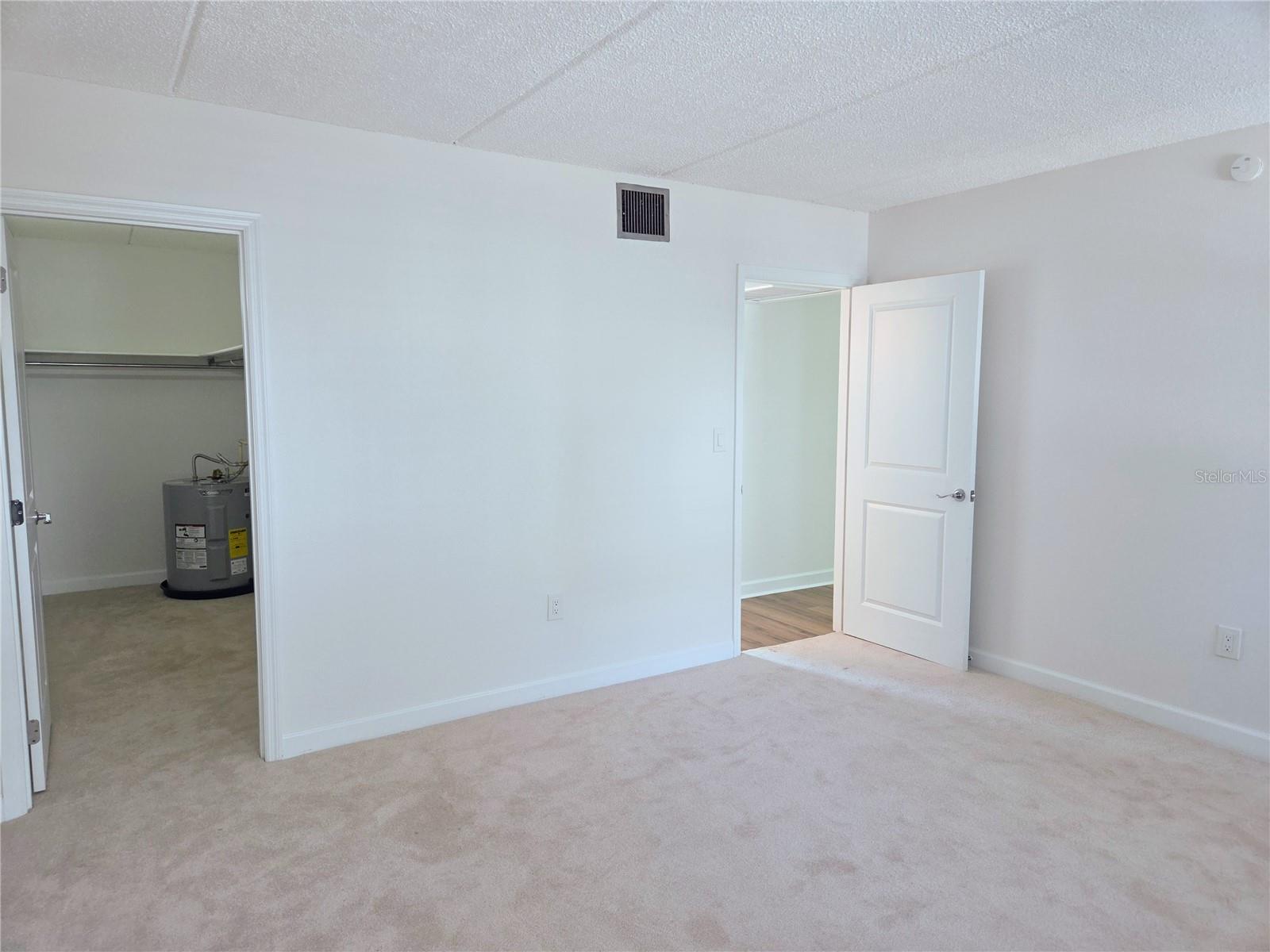 LES CHATEAUX CONDO - Residential