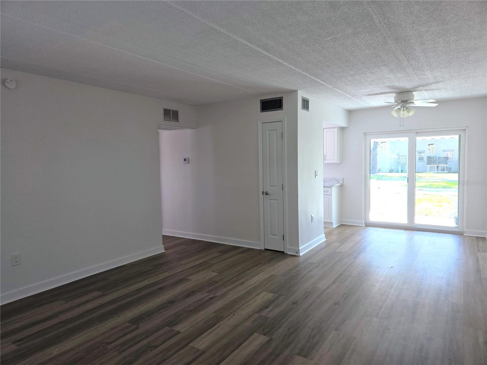 LES CHATEAUX CONDO - Residential