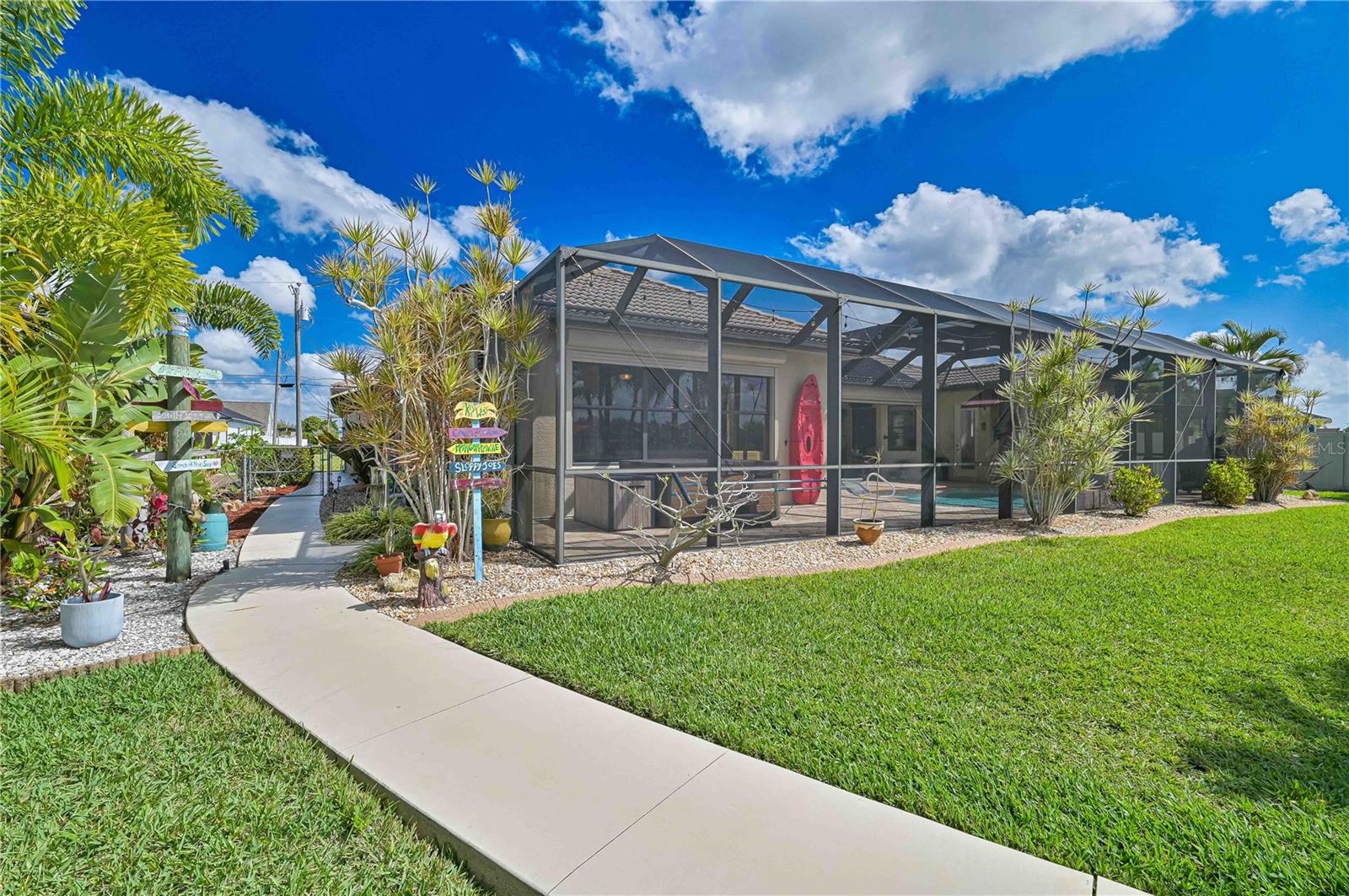 CAPE CORAL - Residential